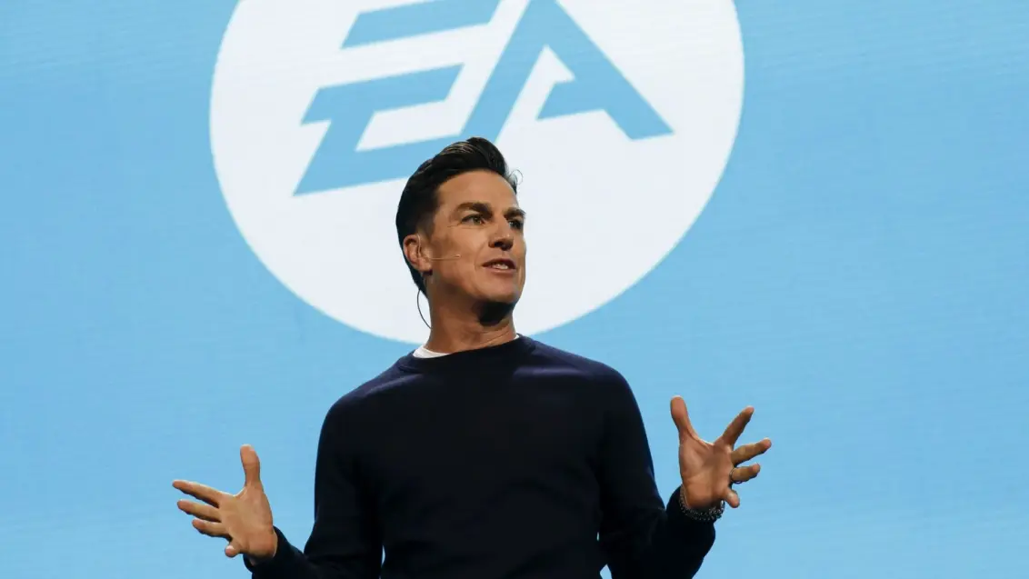 Andrew Wilson, Chief Executive Officer von Electronic Arts Inc. (EA), spricht während der EA Play Veranstaltung des Unternehmens vor der E3 Electronic Entertainment Expo in Los Angeles, Kalifornien, USA, am Samstag, den 9. Juni 2018. EA kündigte an, dass es eine höherwertige Version seines Abonnement-Spieldienstes einführt, die neue Titel wie Battlefield V und das Madden NFL 19 Footballspiel beinhalten wird. Fotograf: Patrick T. Fallon/Bloomberg via Getty Images
