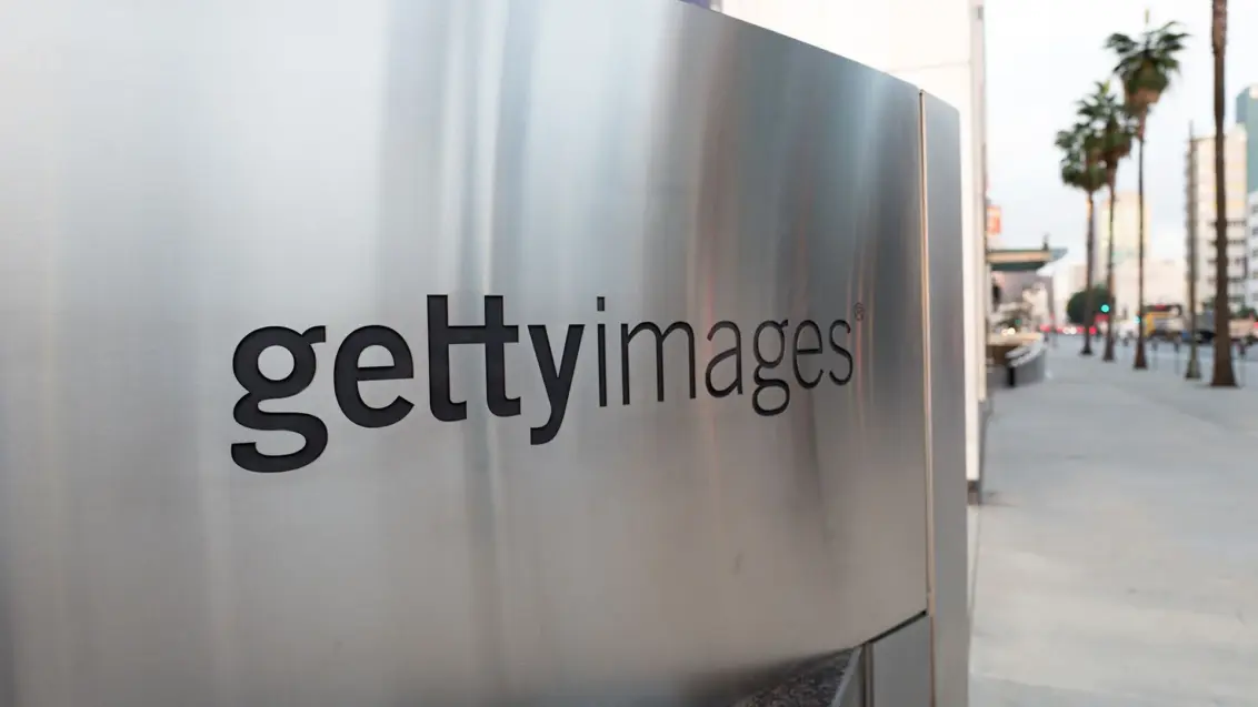 Nahaufnahme des Logos auf dem Schild des Regionalbüros der Medienlizenzierungsfirma Getty Images in der Innenstadt von Los Angeles, Kalifornien, 24. Oktober 2018.