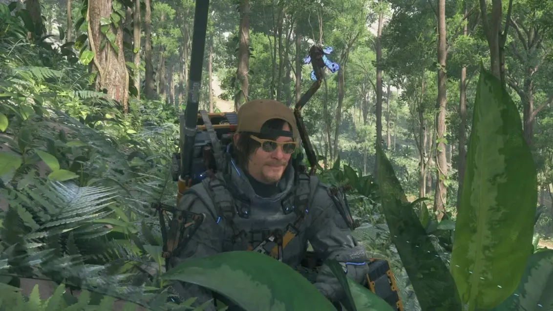 death stranding 2 sam sitzt im Dschungel